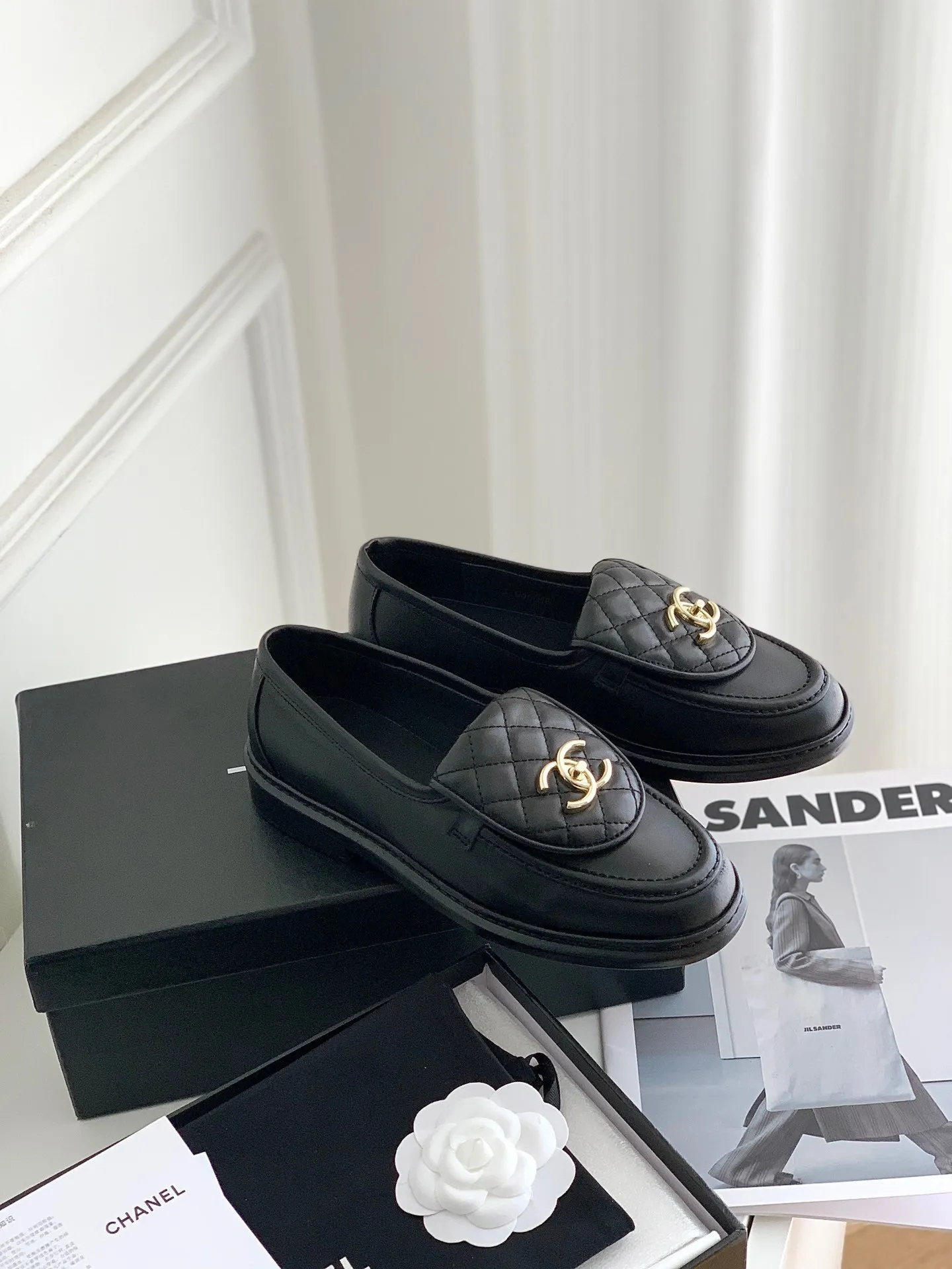 👟👟Ex-factory price 480👟👟Women's shoes, women's clothing, women's shoes factory Chanel Chanel 2022 new flip retro diamond loafers new color imported lambskin upper, original molded hardware big buckle electric embroidery lining foot pads mixed lambskin, original Italian leather outsole size: 35-39 (40.41 custom-made, non-refundable)